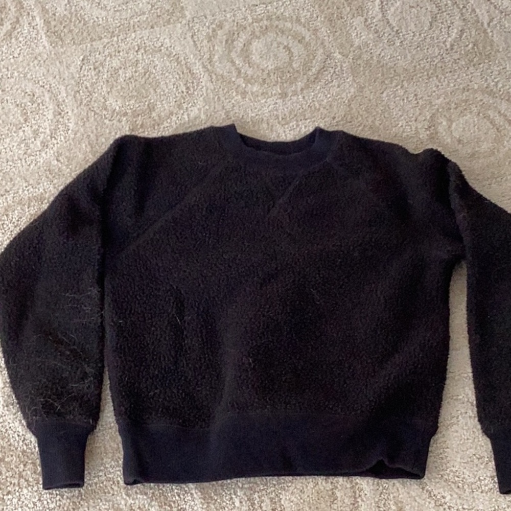 Black fuzzy sweatshirt by everlane size